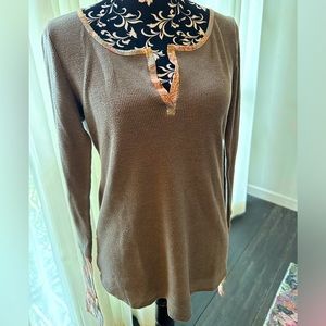 Women’s Thermal Henley with paisley sleeve detail
